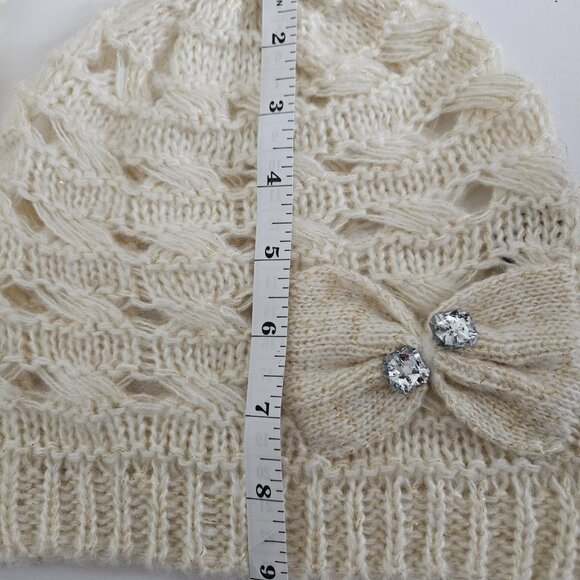 Apt 9 Ivory/Gold Shimmer Winter Hat with Bow and Scarf Set - Picture 9 of 11